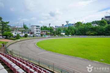 비산체육공원 여행 추천 - 메고지고