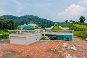 잠사곤충사업장 여행 추천 - 메고지고