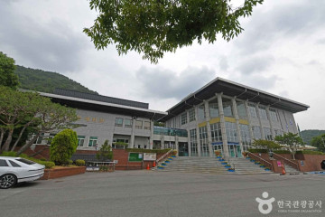 예산향교 여행 추천 - 메고지고