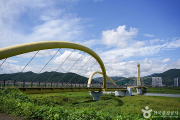 고아리 벽화고분 모형관 여행 추천 - 메고지고