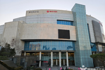국립항공박물관 항공도서관 여행 추천 - 메고지고