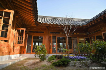 김수영문학관 여행 추천 - 메고지고