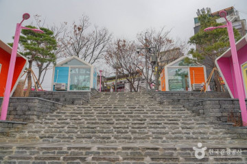 홍대카페(ㅎㄷ 카페) 여행 추천 - 메고지고