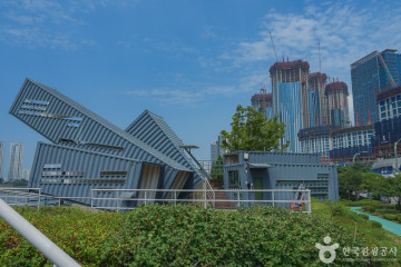 아트센터인천 여행 추천 - 메고지고