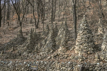 팔용산 돌탑 여행 추천 - 메고지고