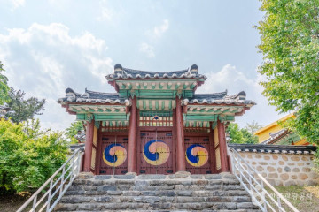 가평학도의용대 참전비 여행 추천 - 메고지고