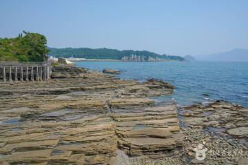 고성 덕명리 공룡발자국과 새발자국 화석산지 여행 추천 - 메고지고