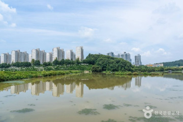 꾀꼴성마을 여행 추천 - 메고지고