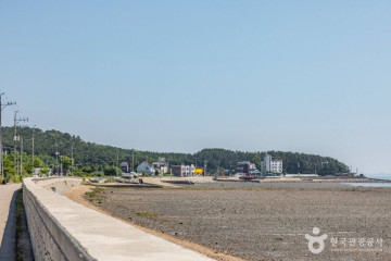 당너머해수욕장 여행 추천 - 메고지고