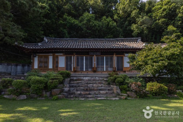 교동도선착장대합실 여행 추천 - 메고지고