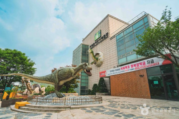 홍제천인공폭포 여행 추천 - 메고지고