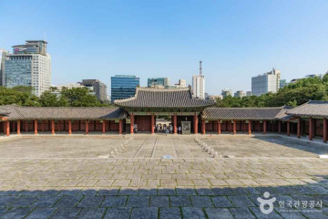 경희궁 흥화문 여행 추천 - 메고지고