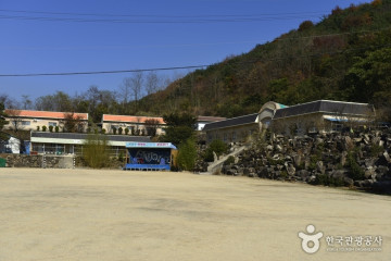 지리산참숯굴찜질방 여행 추천 - 메고지고