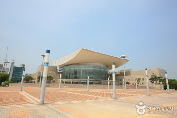 대전시립연정국악원 여행 추천 - 메고지고