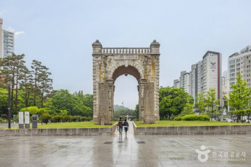 3.1독립선언기념탑 여행 추천 - 메고지고