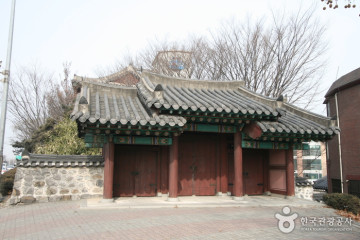 정몽주 동상 여행 추천 - 메고지고