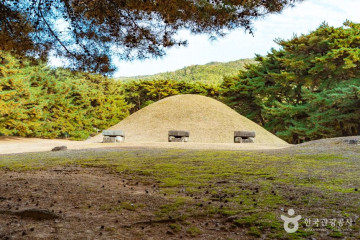 경주 배동 석조여래삼존입상 여행 추천 - 메고지고
