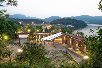 봉황대(춘천) 여행 추천 - 메고지고
