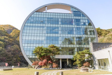 자연에 머물다 여행 추천 - 메고지고