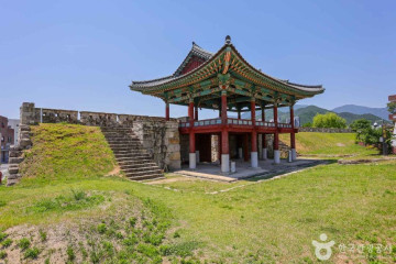 오영수문학관 여행 추천 - 메고지고