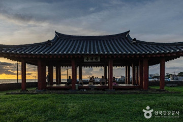 신촌향사 여행 추천 - 메고지고