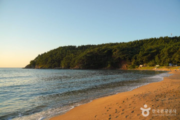 어청도 등대 여행 추천 - 메고지고