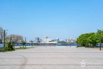 여의도 물빛광장 여행 추천 - 메고지고