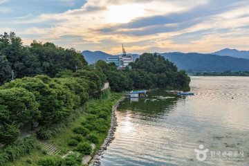 봉황대(춘천) 여행 추천 - 메고지고