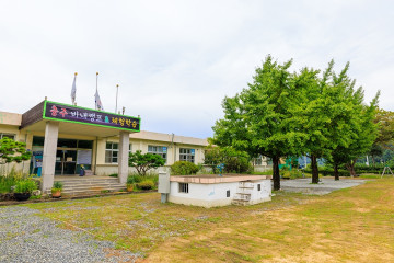 충주 강천리 석조여래입상 여행 추천 - 메고지고