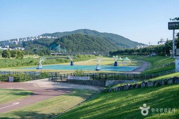 영은미술관 여행 추천 - 메고지고