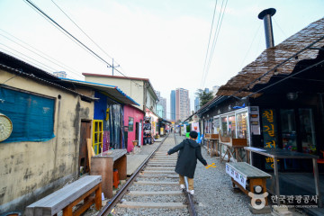 군산 주 제일사료주식회사 공장 여행 추천 - 메고지고