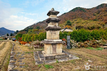 백운암(충주) 여행 추천 - 메고지고