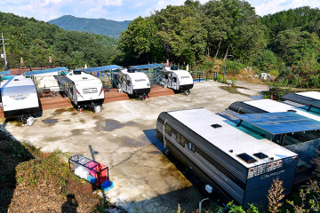 청춘 글램핑&카라반 여행 추천 - 메고지고