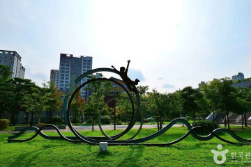 50플러스수영장 여행 추천 - 메고지고