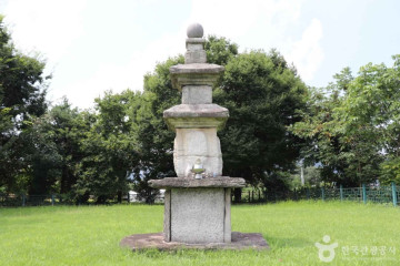 충주 견학리 토성 여행 추천 - 메고지고