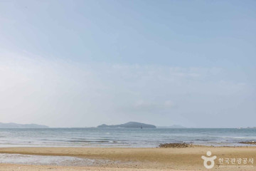 명장섬해수욕장 (장고도) 여행 추천 - 메고지고