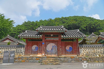 화암서원(보령) 여행 추천 - 메고지고