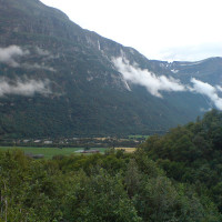 Ole Amundsli · Wikimedia Commons · Public Domain / https://commons.wikimedia.org/wiki/File:VinnufalletB.JPG / Rights: https://commons.wikimedia.org/wiki/File:VinnufalletB.JPG / Usage: Commons 파일 원본의 퍼블릭 도메인 선언 근거 확인, 출처 유지.