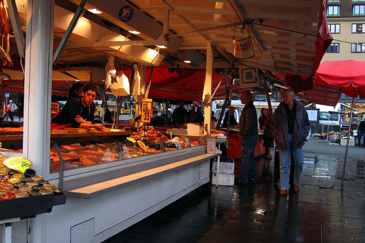베르겐 어시장 (Fisketorget i Bergen · Bergen Fish Market)