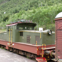 Photo: Eivind Toreid · CC BY-SA 3.0 · Wikimedia Commons / https://commons.wikimedia.org/wiki/File:Rj.B_9_End_1.JPG / Rights: https://commons.wikimedia.org/wiki/File:Rj.B_9_End_1.JPG / Usage: Wikimedia Commons 개별 File 페이지를 통해 저작자와 재사용 라이선스 대조. CC BY·BY-SA는 저작자·출처·라이선스 링크 및 변경사항 표기, SA 수정 시 동일조건. Public Domain/CC0도 출처 보존 권장. 원본 파일 다운로드와 URL HTTP·MIME 테스트는 수행하지 않음. 건축물 주변 독립 예술작품은 별도 저작권 주의.