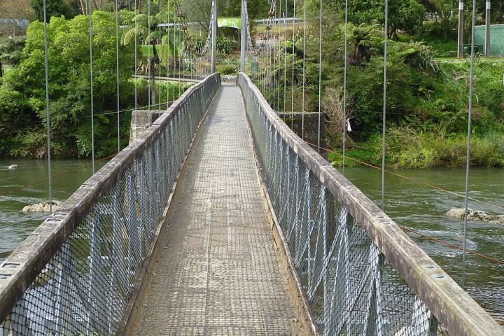 카랑가하케 협곡 역사 산책로 (Karangahake Gorge Historic Walkway)