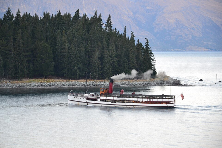 TSS 언슬로 빈티지 증기선 (TSS Earnslaw Vintage Steamship)