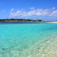 dany13 · CC BY 2.0 · Wikimedia Commons / https://commons.wikimedia.org/wiki/File:Gabriel%20Island%20Mauritius.jpg / Usage: 개별 Wikimedia Commons 파일 페이지에서 파일 존재, 장면, 저작자, 라이선스를 확인. 상업적 이용 가능한 허용 라이선스만 등록. 수정·재배포시 원본과 라이선스 표시, SA 개작물 동일조건 준수. 서버 사진 원본 HTTP 200/MIME/실제 다운로드는 미실시.