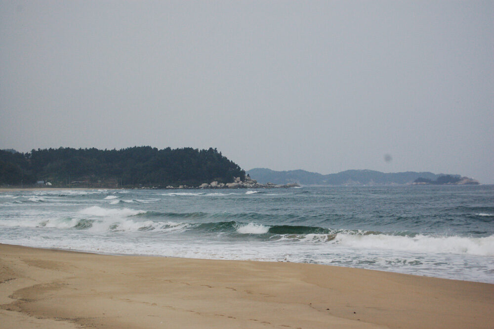 동산 해수욕장 여행 추천 - 메고지고