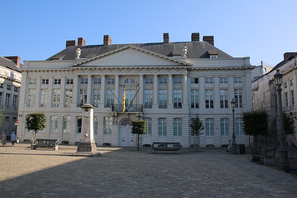 순교자 광장과 1830년 혁명기념비 (Place des Martyrs) 여행 추천 - 로드트립