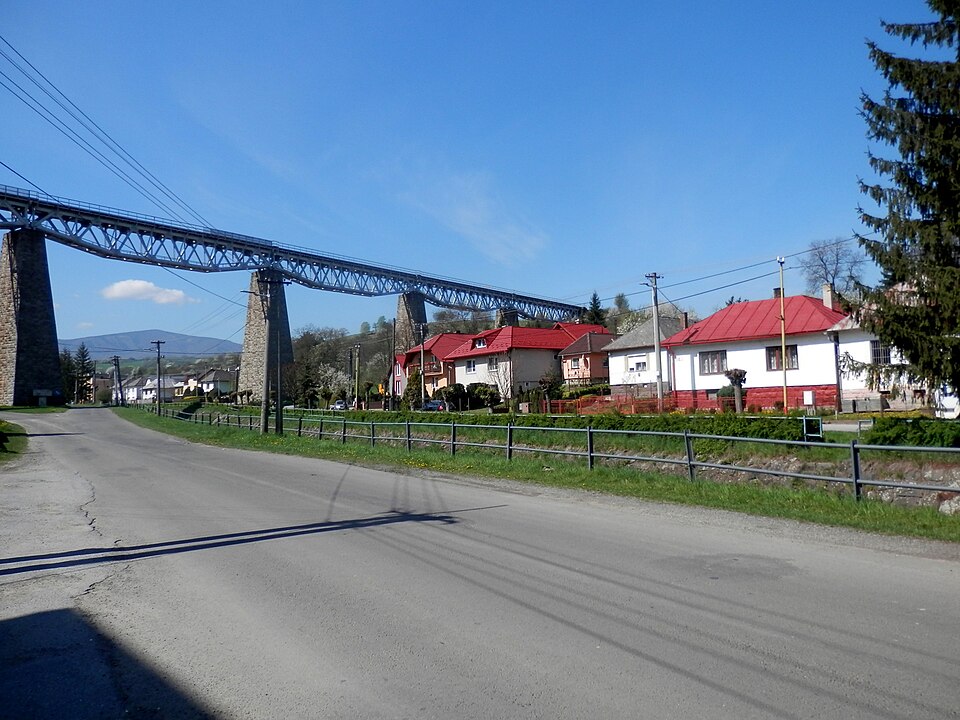 하누쇼우체 철도 고가교 (Hanušovský Viaduct · Hanušovský viadukt) 여행 추천 - 로드트립