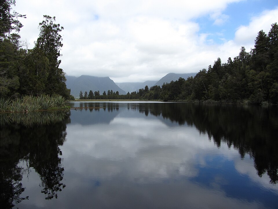 매서슨 호수·테 아라 카이라우마티 (Lake Matheson / Te Ara Kairaumati) 여행 추천 - 로드트립